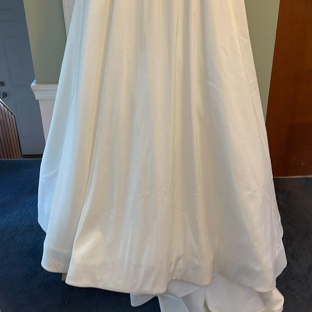 Jenny Yoo Charlotte Wedding Gown - Sz. 16 - NWOT, NEVER WORN - Picture 6 of 10